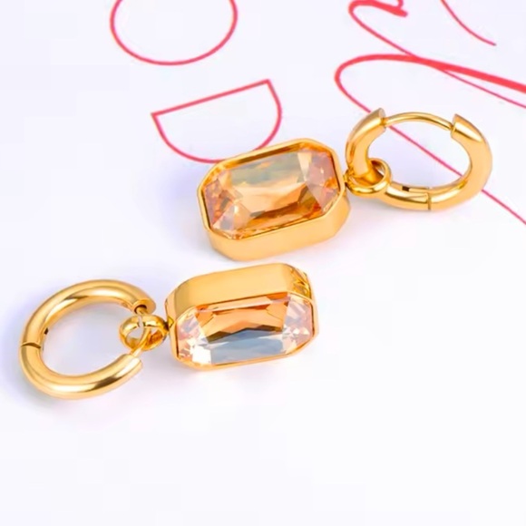 Anthropologie Elegant Gold Hoop Earrings with Amber Gemstone - Picture 5 of 6